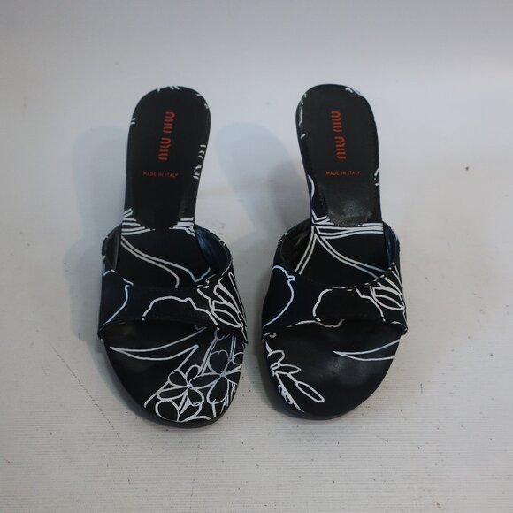 Authentic Miu Miu Black White Floral Graphic Image Slip-On Mule Heel 37.5 US/7.5 - Picture 4 of 15